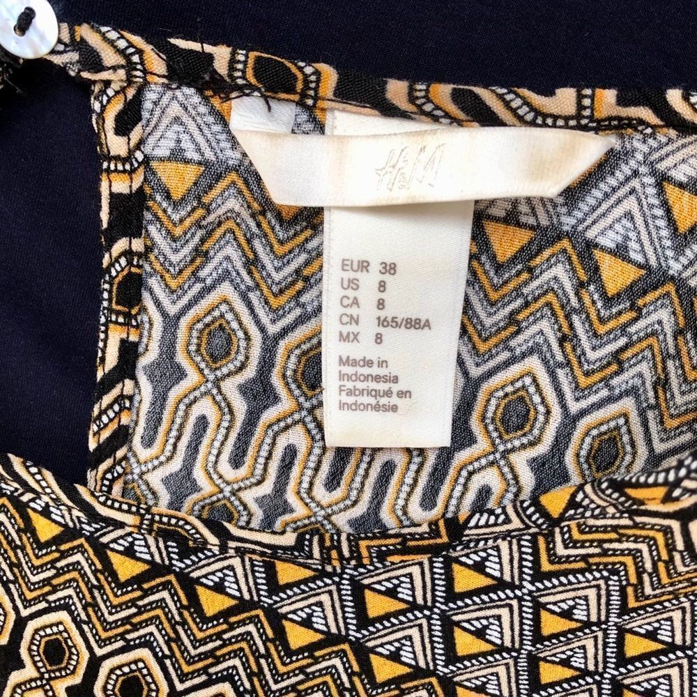H&M blouse - Picture 2 of 7